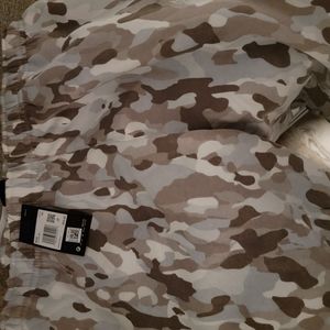 Nike Tan Camo sweat pants. (NEW )